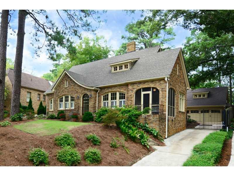 5 bedroom, 3,900 sq ft single family residence sold at 1284 Oxford Road, Atlanta, GA 30306
