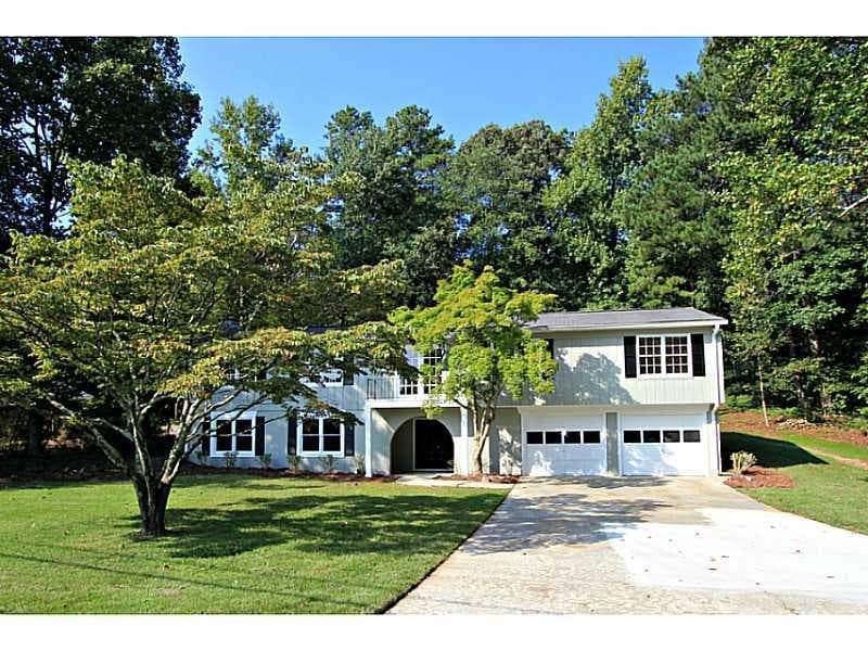 4 bedroom, 2,400 sq ft single family residence sold at 2995 Wendy Lane, Marietta, GA 30062