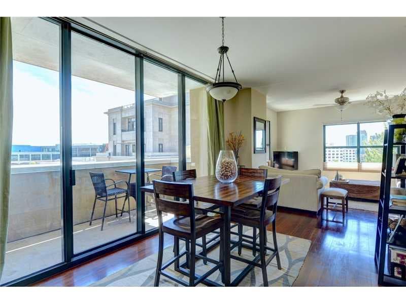 2 bedroom, 1,233 sq ft condominium sold at 3040 Peachtree Road 504, Atlanta, GA 30305