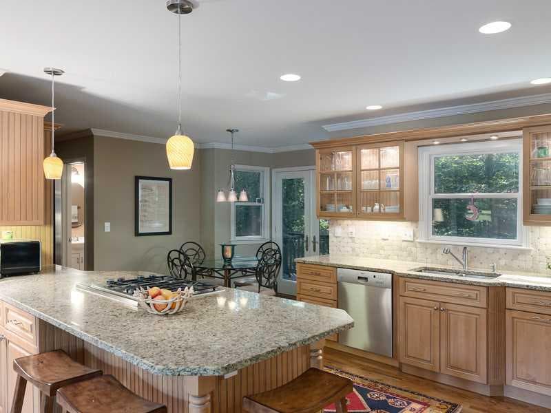 4 bedroom, 2,457 sq ft single family residence sold at 11 Laurel Drive, Atlanta, GA 30342