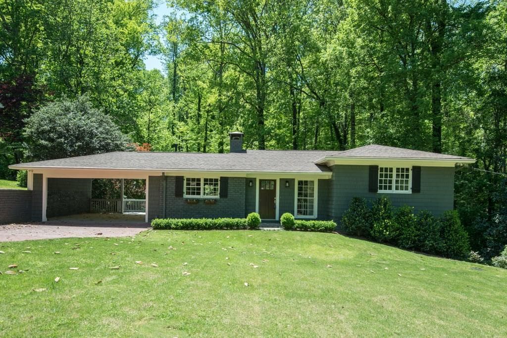 3 bedroom, 1,346 sq ft single family residence sold at 4546 Club Circle, Atlanta, GA 30319