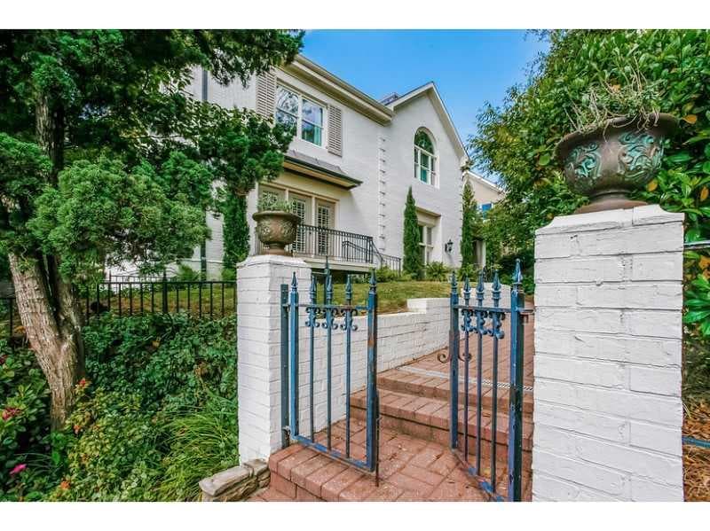 3 bedroom single family residence sold at 1040 Lenox Valley Drive, Atlanta, GA 30324