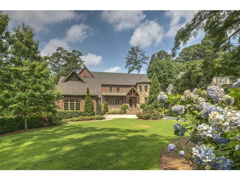 5 bedroom single family residence sold at 2384 Montview Drive, Atlanta, GA 30305