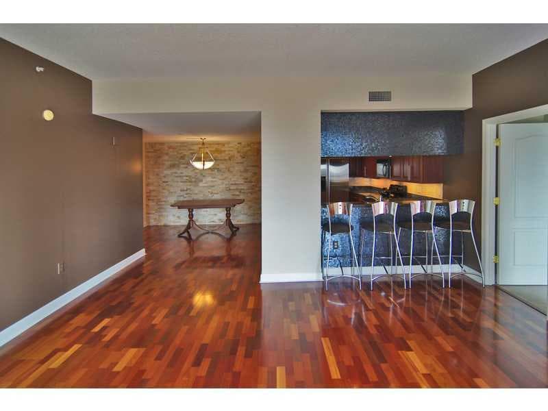 2 bedroom condominium sold at 195 14th Street 1602, Atlanta, GA 30309