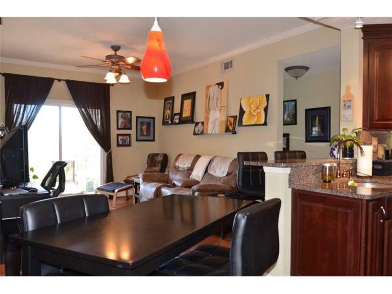 2 bedroom, 1,100 sq ft condominium sold at 1075 Peachtree Walk A507, Atlanta, GA 30309