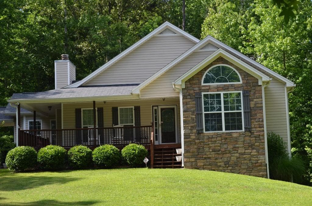 3860 Spivey Drive, Douglasville, GA 30134 — most recent listing photo