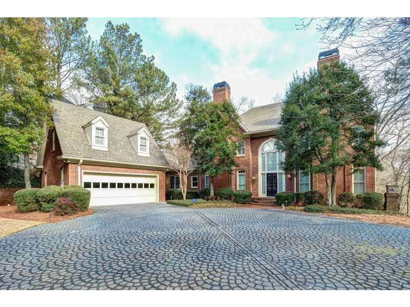 5 bedroom, 4,606 sq ft single family residence sold at 910 Curlew Court, Sandy Springs, GA 30327