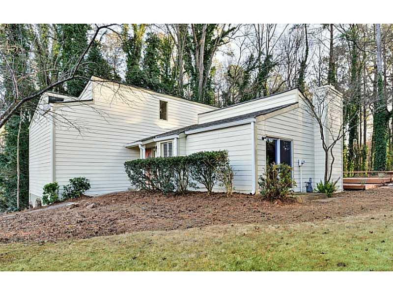 3 bedroom single family residence sold at 3300 Pebble Hill Drive, Marietta, GA 30062