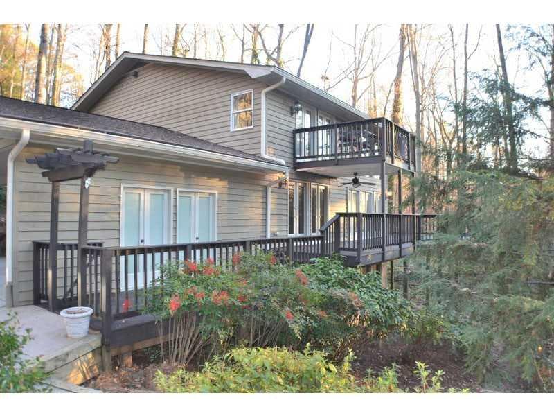 3 bedroom, 2,992 sq ft single family residence sold at 7169 Riverside Drive, Atlanta, GA 30328