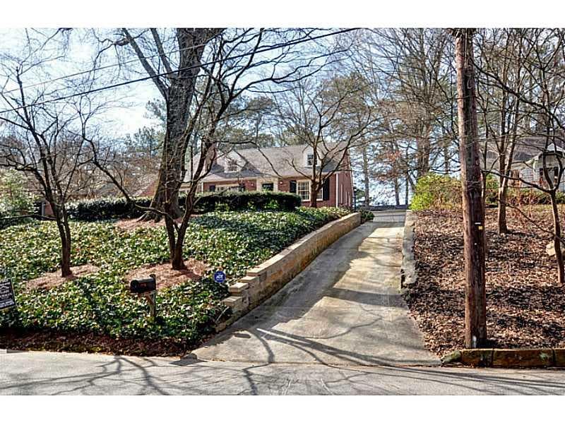3 bedroom, 1,943 sq ft single family residence sold at 1738 Pine Ridge Drive, Atlanta, GA 30324