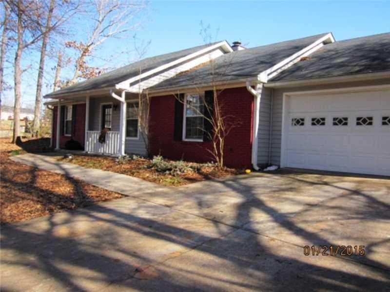 35 PLANTATION Lane, Locust Grove, GA 30248 — most recent listing photo