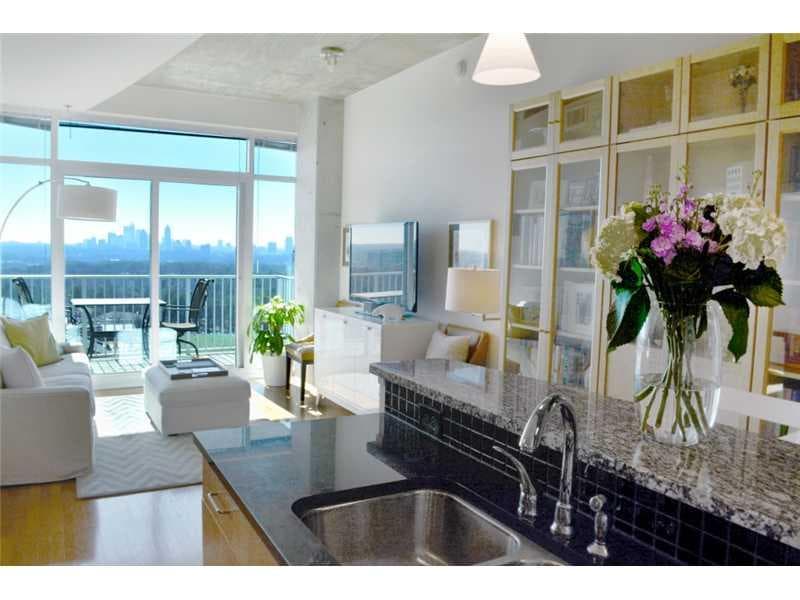 1 bedroom, 780 sq ft condominium sold at 250 Pharr Road 1615, Atlanta, GA 30305