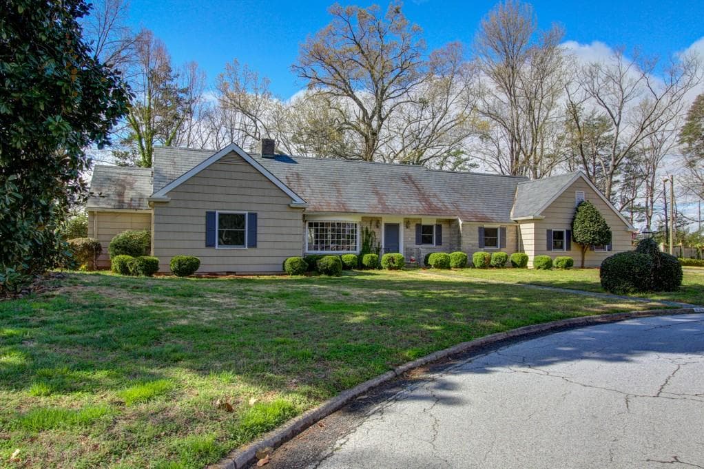 896 BEVERLY Drive, Gainesville, GA 30501 — most recent listing photo
