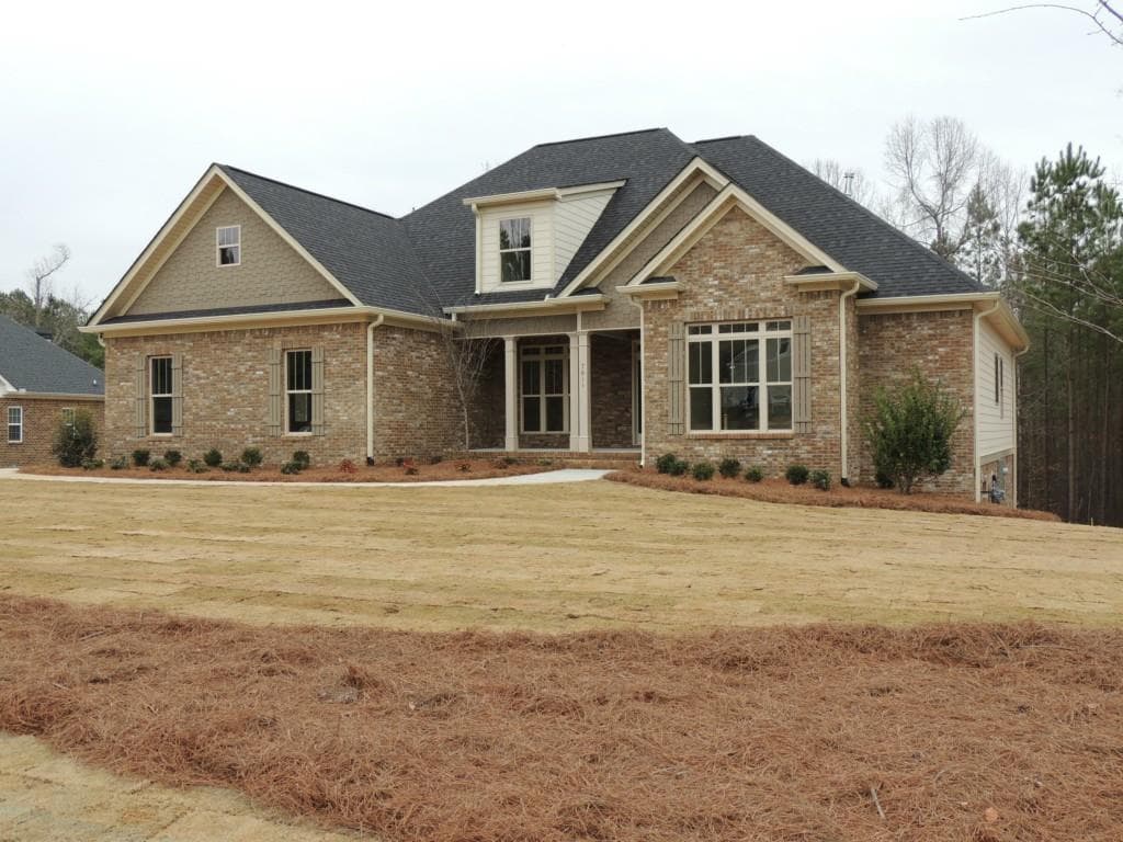 5 bedroom single family residence sold at 7611 Brookcrest Court, Douglasville, GA 30135