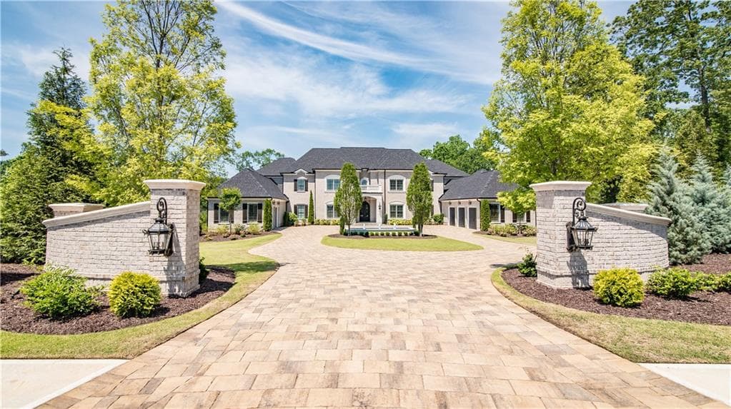 5 bedroom single family residence sold at 16073 Manor Club Drive, Milton, GA 30004