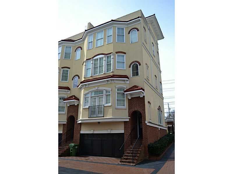 3 bedroom, 1,910 sq ft townhouse sold at 3541 Roswell Road 1, Atlanta, GA 30305