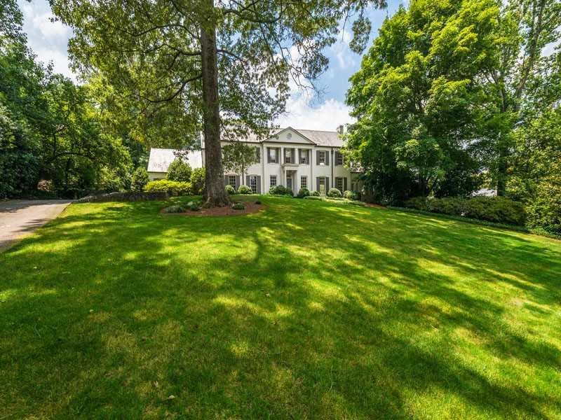 7 bedroom, 5,823 sq ft single family residence sold at 2854 Habersham Road, Atlanta, GA 30305