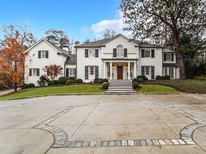 6 bedroom, 6,122 sq ft single family residence sold at 3618 Tuxedo Road, Atlanta, GA 30305