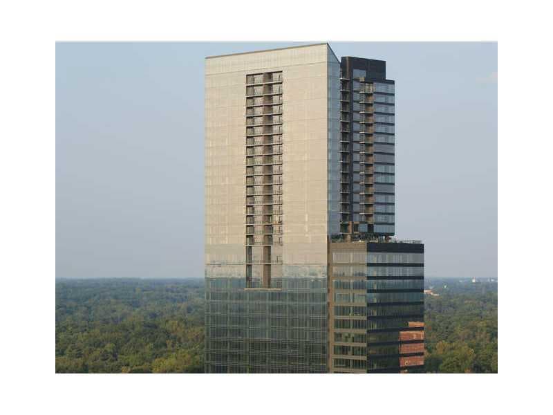2 bedroom, 1,659 sq ft condominium sold at 3630 Peachtree Road 3005, Atlanta, GA 30326