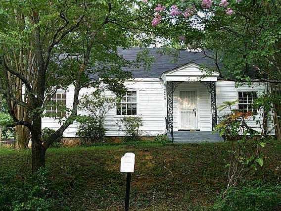 3 bedroom, 1,413 sq ft single family residence sold at 1618 Athens Avenue, Atlanta, GA 30310