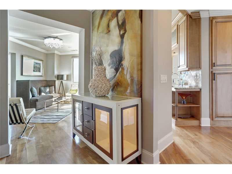3 bedroom, 2,100 sq ft condominium sold at 2626 Peachtree Road 1707, Atlanta, GA 30305