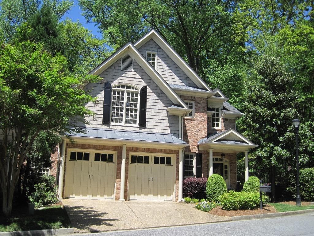 4 bedroom, 2,752 sq ft single family residence sold at 14 Bohler Point, Atlanta, GA 30327