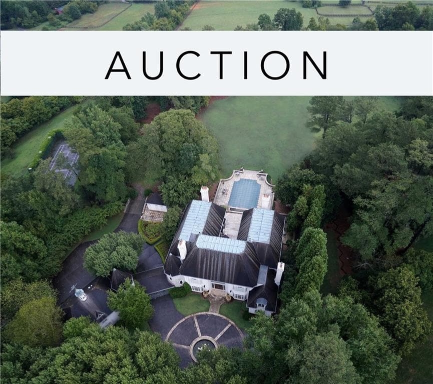 6 bedroom single family residence sold at 979 Buckingham Circle, Atlanta, GA 30327