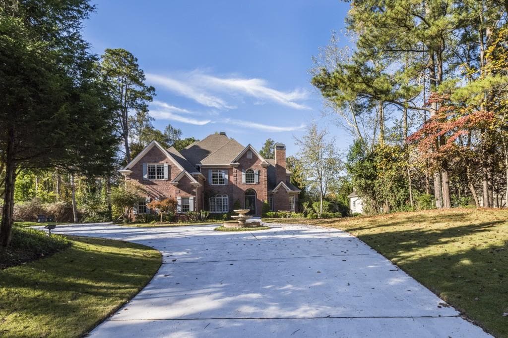 7 bedroom, 7,229 sq ft single family residence sold at 403 Mount Paran Road, Atlanta, GA 30327