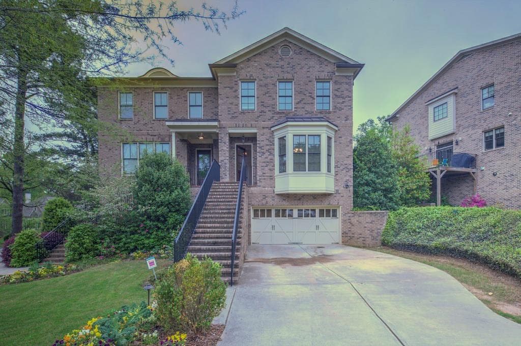 4 bedroom townhouse sold at 625 Timm Valley Road 625, Atlanta, GA 30305