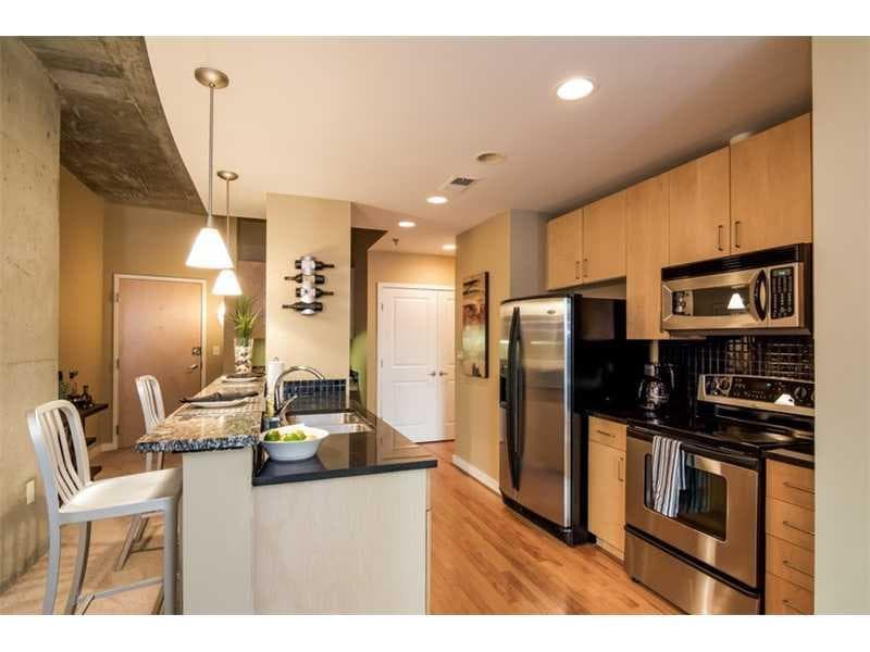 1 bedroom, 771 sq ft condominium sold at 250 Pharr Road 406, Atlanta, GA 30305