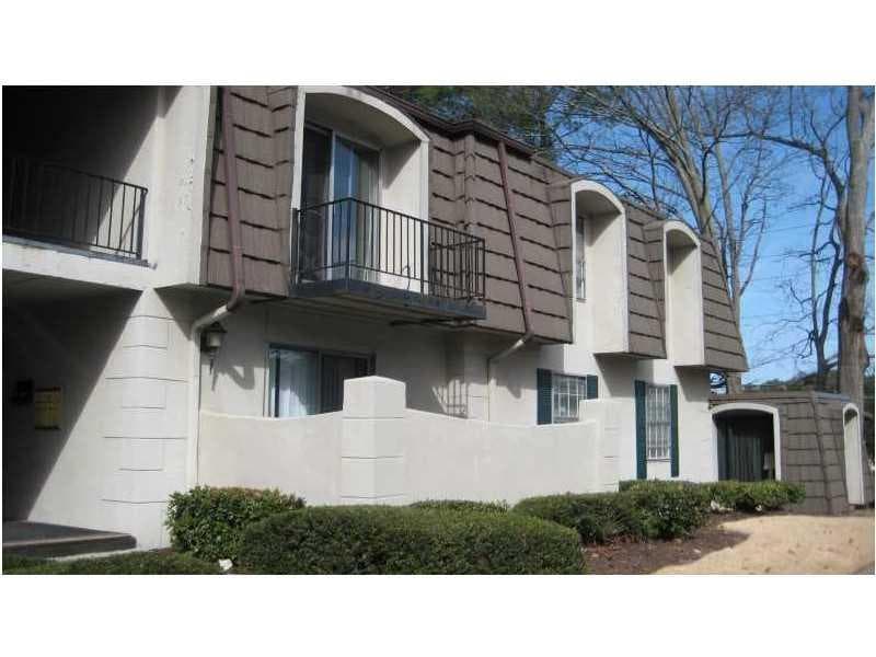 2 bedroom, 1,055 sq ft condominium sold at 725 Dalrymple Road 5F, Sandy Springs, GA 30328