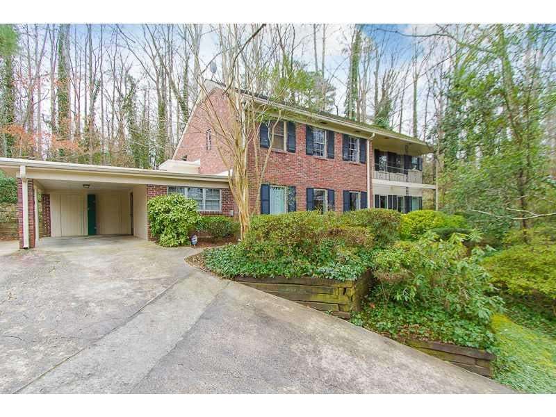3 bedroom, 2,970 sq ft single family residence sold at 2605 Brookdale Drive, Atlanta, GA 30305