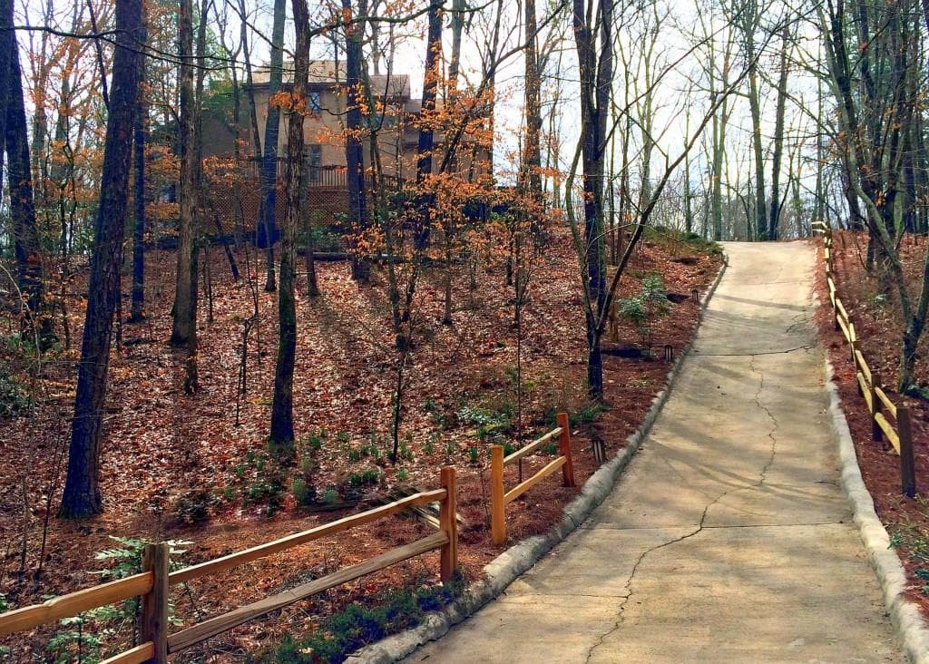 4 bedroom, 3,586 sq ft single family residence sold at 530 WATERGATE Court, Roswell, GA 30076