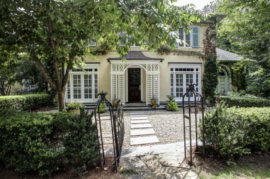 7 bedroom, 4,495 sq ft single family residence sold at 5740 Heards Forest Drive, Atlanta, GA 30328