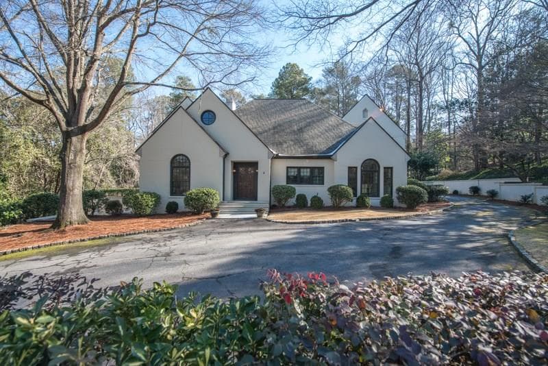 6 bedroom, 5,960 sq ft single family residence sold at 3551 Tuxedo Park, Atlanta, GA 30305