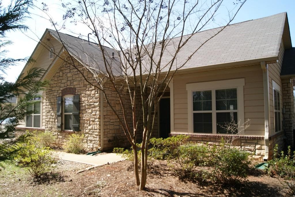 3 bedroom condominium sold at 219 Fenwick Circle, Mcdonough, GA 30253