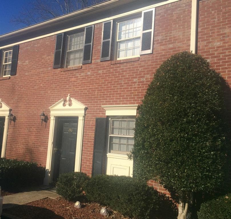 2 bedroom, 1,307 sq ft condominium sold at 146 Sterling Court, Alpharetta, GA 30004