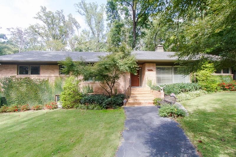 4 bedroom, 3,008 sq ft single family residence sold at 1365 Moores Mill Road, Atlanta, GA 30327