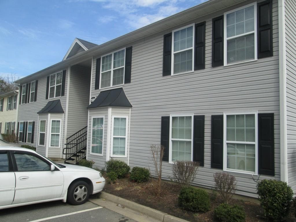 quadruplex sold at 1500 STONEHAVEN Circle, Cartersville, GA 30121