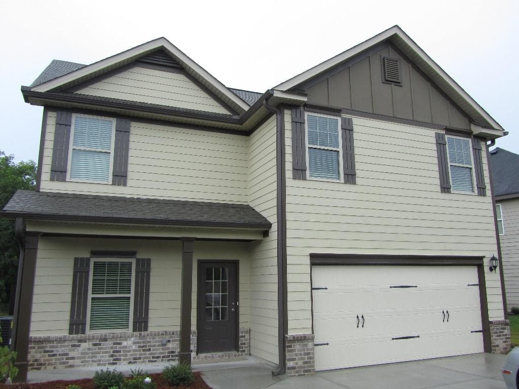 4 bedroom, 1,929 sq ft single family residence sold at 1228 Avington Glen Drive, Lawrenceville, GA 30045