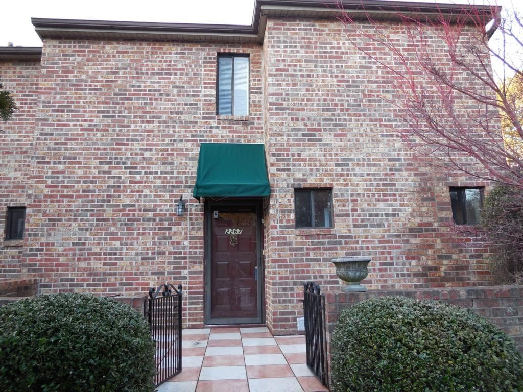 2267 Pernoshal Court 2267, Dunwoody, GA 30338 — most recent listing photo