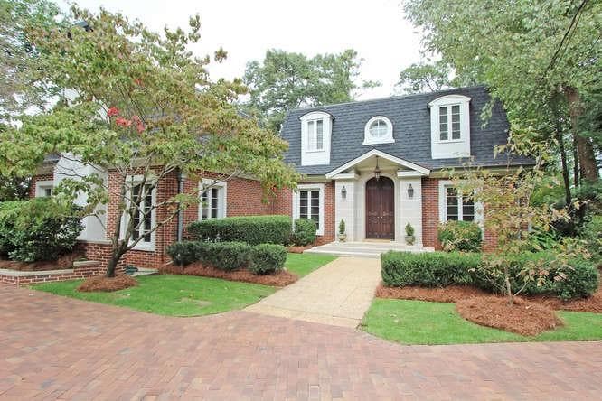 5 bedroom, 4,184 sq ft single family residence sold at 739 Moores Mill Road, Atlanta, GA 30327