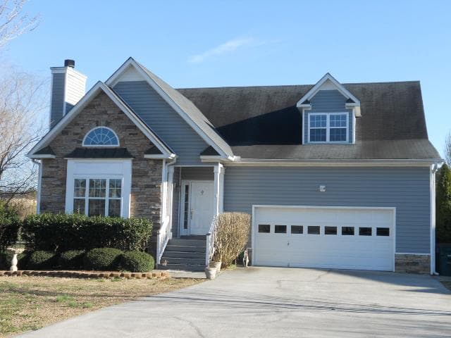 3 bedroom single family residence sold at 184 King Edward Court, Calhoun, GA 30701