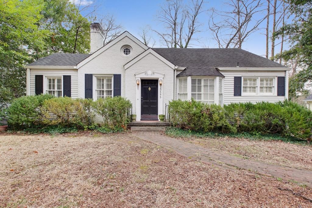 3 bedroom single family residence sold at 3585 Habersham Road, Atlanta, GA 30305
