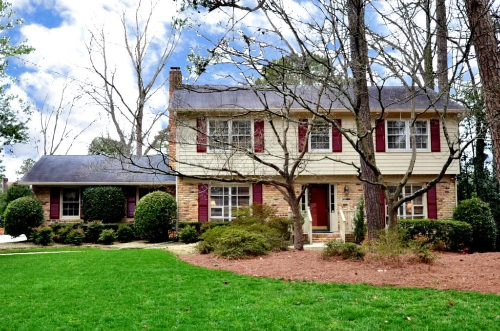 4 bedroom, 2,804 sq ft single family residence sold at 2628 Flair Knoll Drive, Atlanta, GA 30345