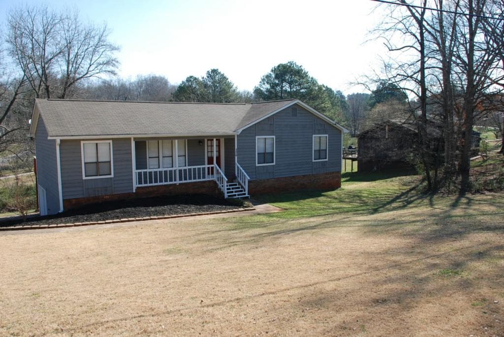 3 bedroom single family residence sold at 306 Old Farm Road, Woodstock, GA 30188