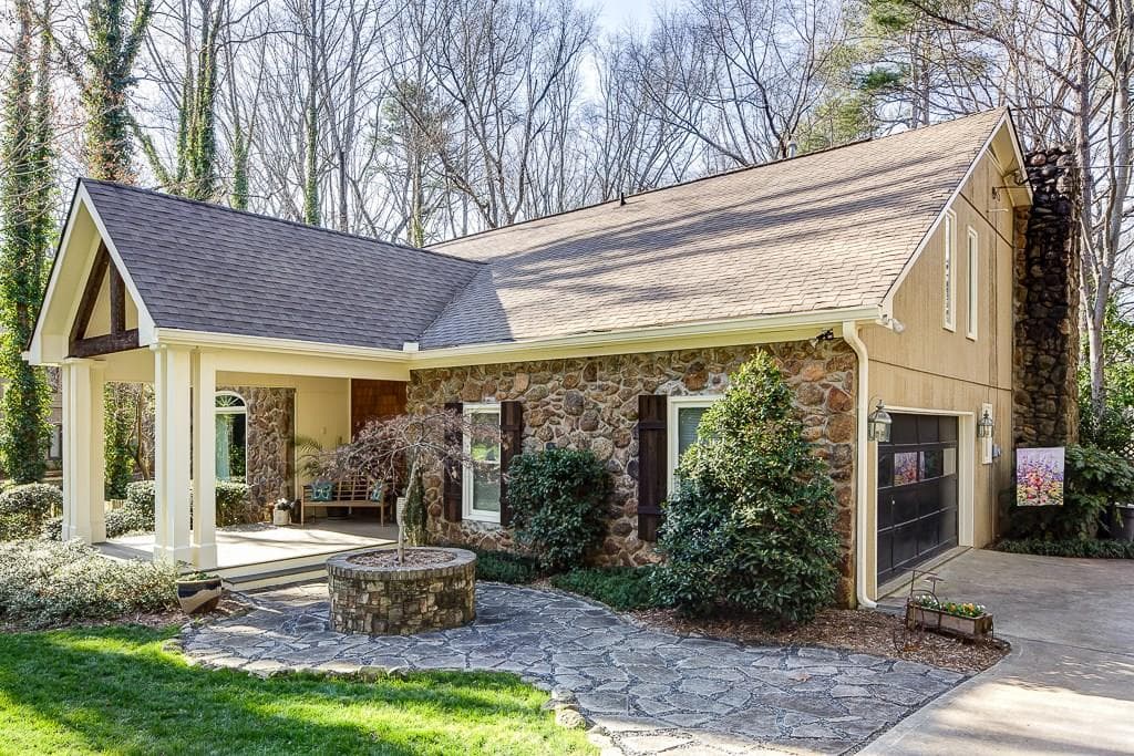 5040 Hidden Branches Drive, Dunwoody, GA 30338 — most recent listing photo