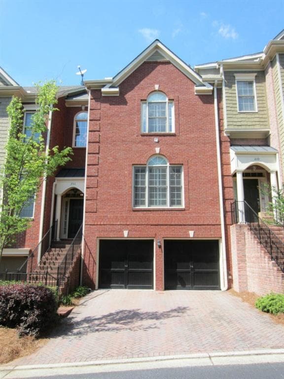 4 bedroom, 2,896 sq ft townhouse sold at 206 Meeting Lane, Atlanta, GA 30342