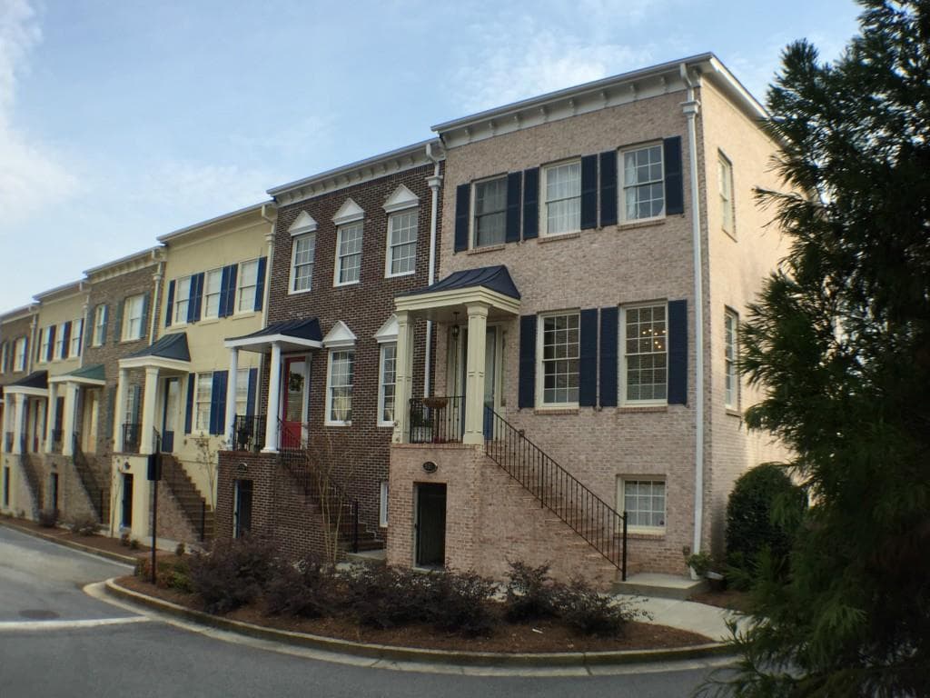 3 bedroom townhouse sold at 981 Pearl Point, Atlanta, GA 30328