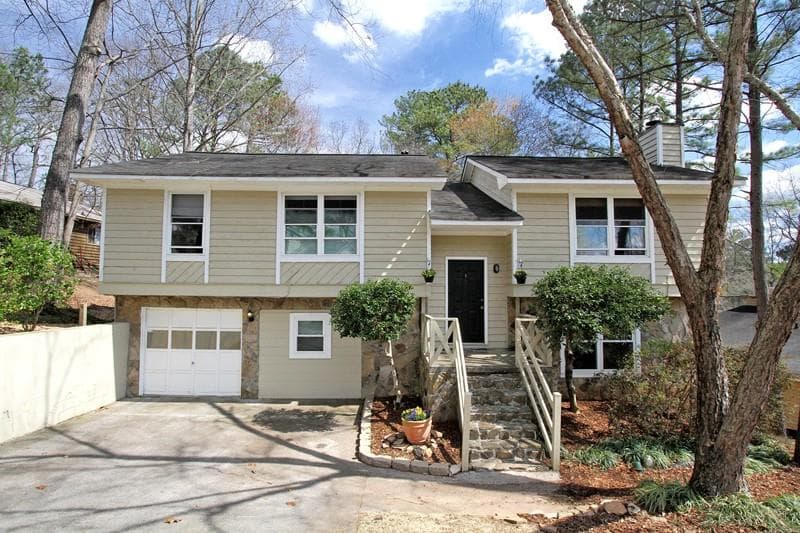 4 bedroom single family residence sold at 1310 Terramont Drive, Roswell, GA 30076